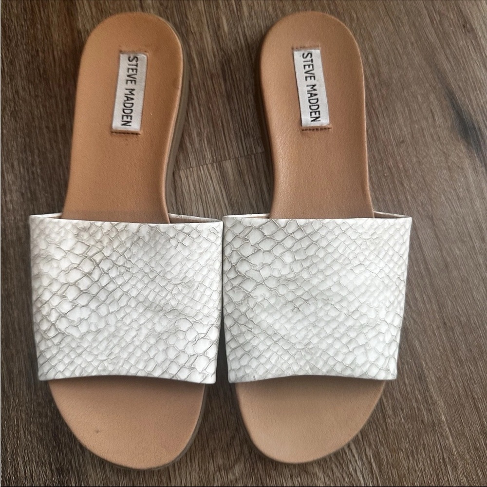 Steve Madden White Slide Sandals Kailey Slides Snakeskin Print Womens 9 M Flats